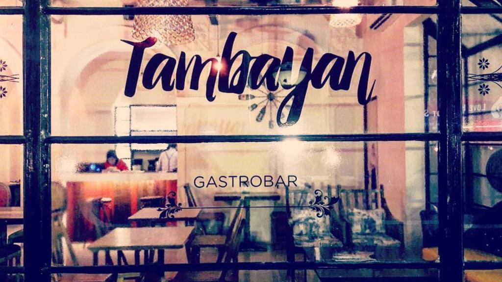 Одноместный (Одноместный номер с общей ванной комнатой), Tambayan Capsule Hostel & Bar