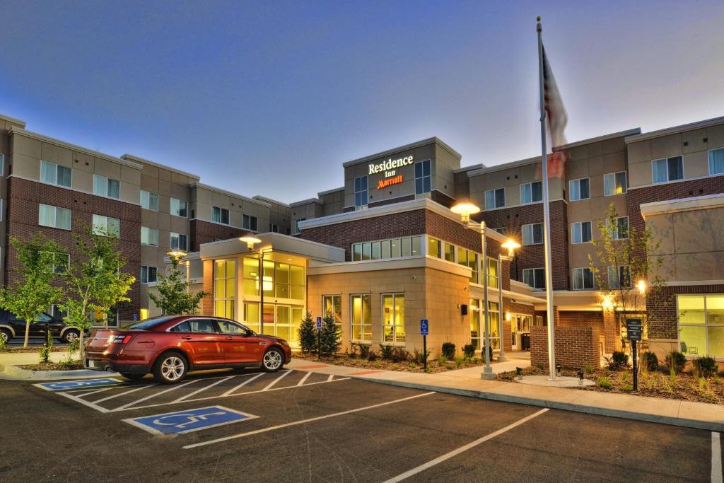 Residence Inn by Marriott Omaha Aksarben Village image
