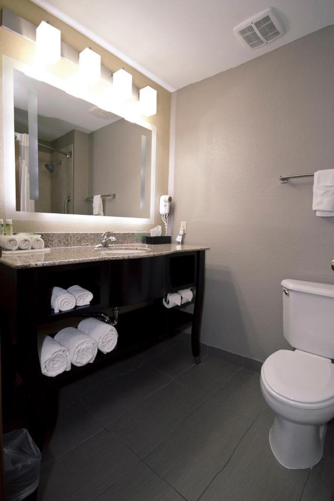 Holiday Inn Express Adrian, an IHG Hotel photo 1