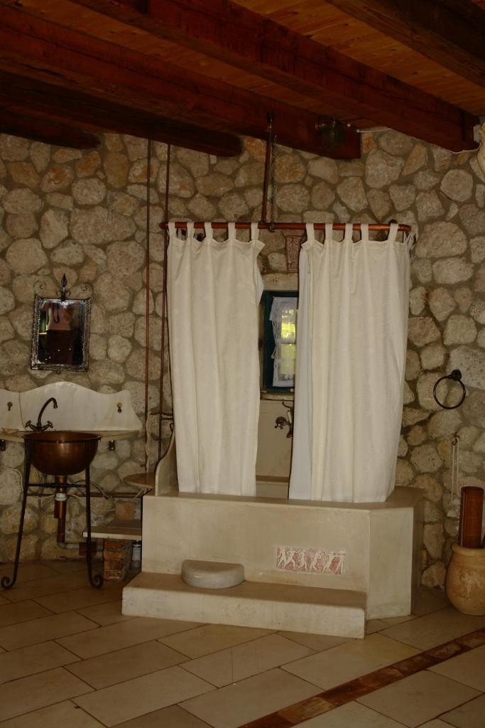 Musician's Round House & Castello photo 2