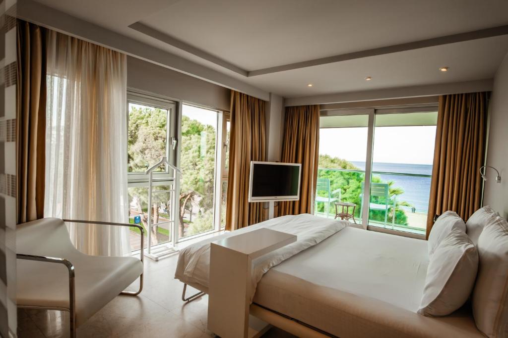 Venn Boutique Hotel Room Type - Deluxe Double Room with Sea View