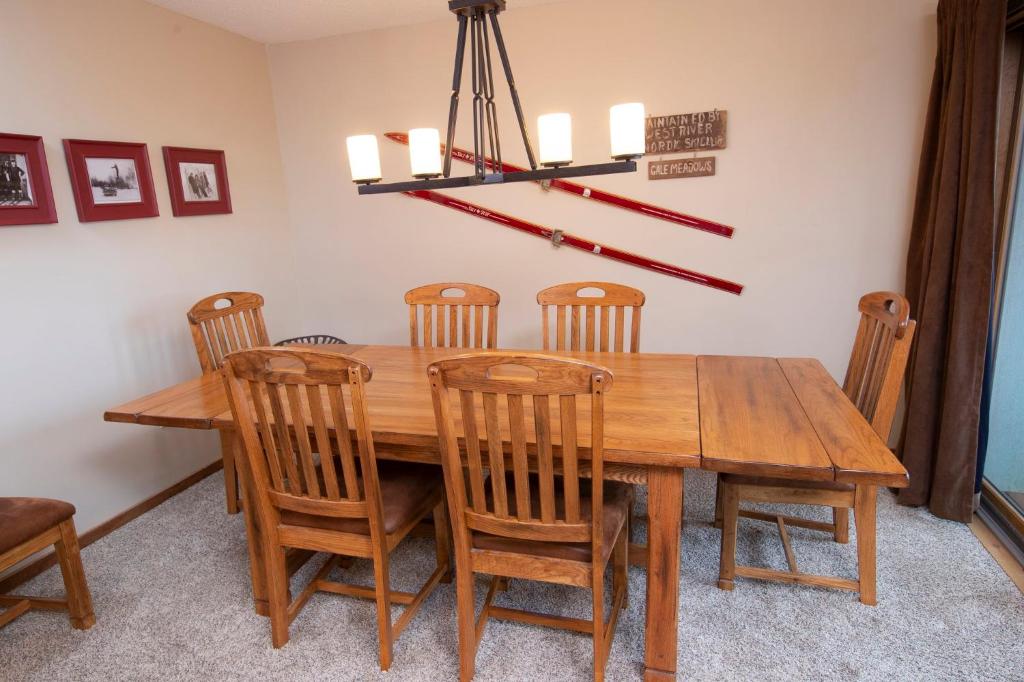 Okemo Mountain Lodging image