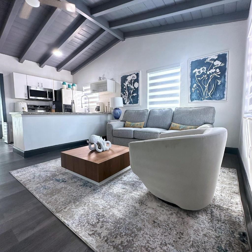 Palms Paradise by Coral Gables image