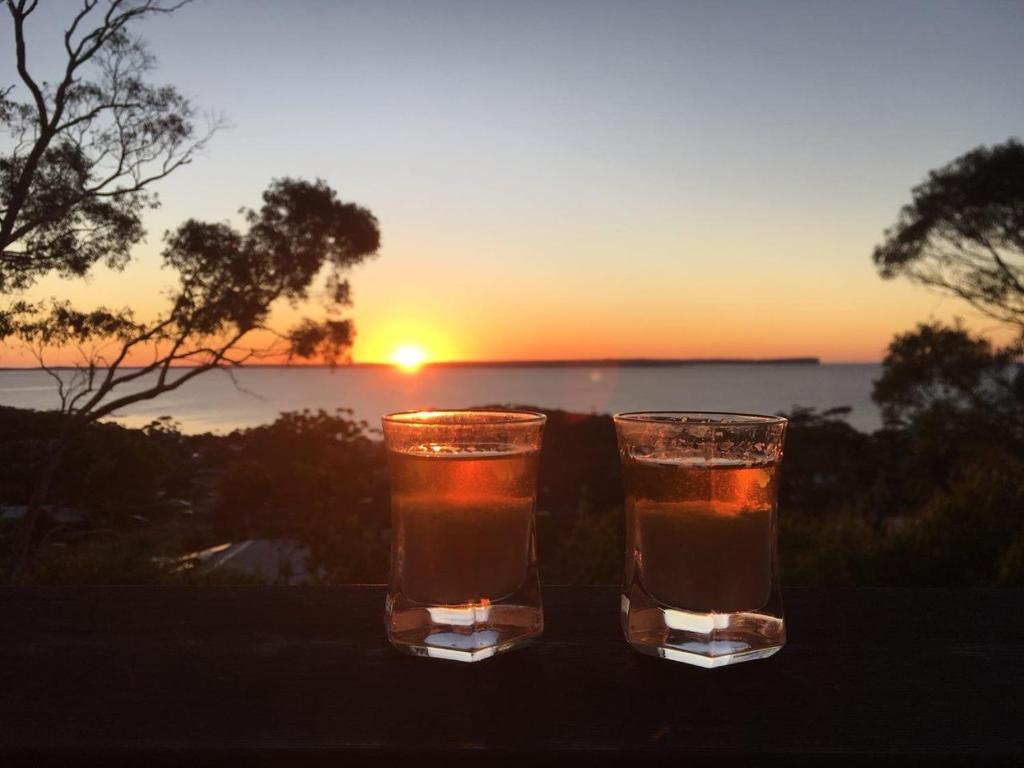 Hawkesview