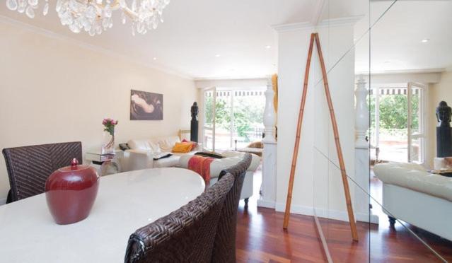 Apartamento con Jardín photo 4