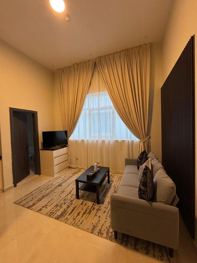 Extraordinary 6 Bedroom Villa in Abu Dhabi - Group Getaway photo 1