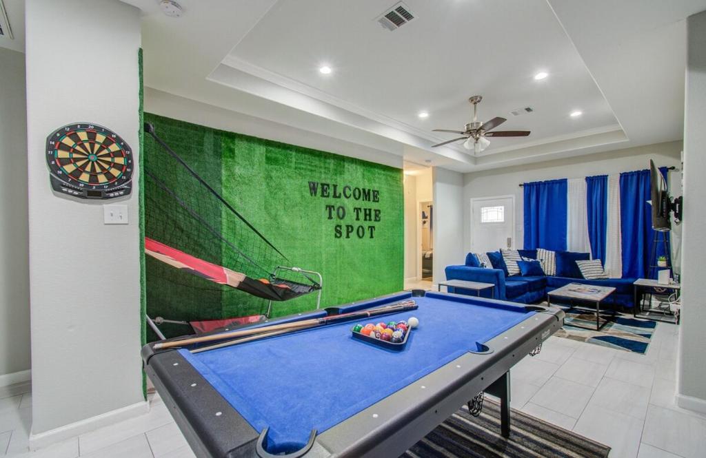 The Spot-DWN Town-Games-Grill-Hookah-SmokingOK image