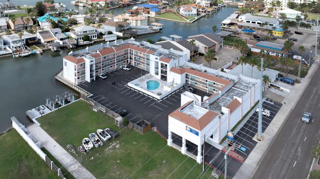 WindWater Hotel & Marina image