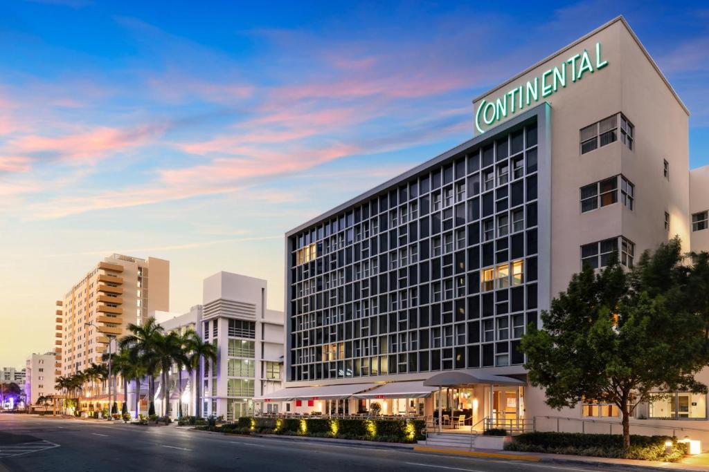 Hampton Inn Miami Beach - Mid Beach, FL image