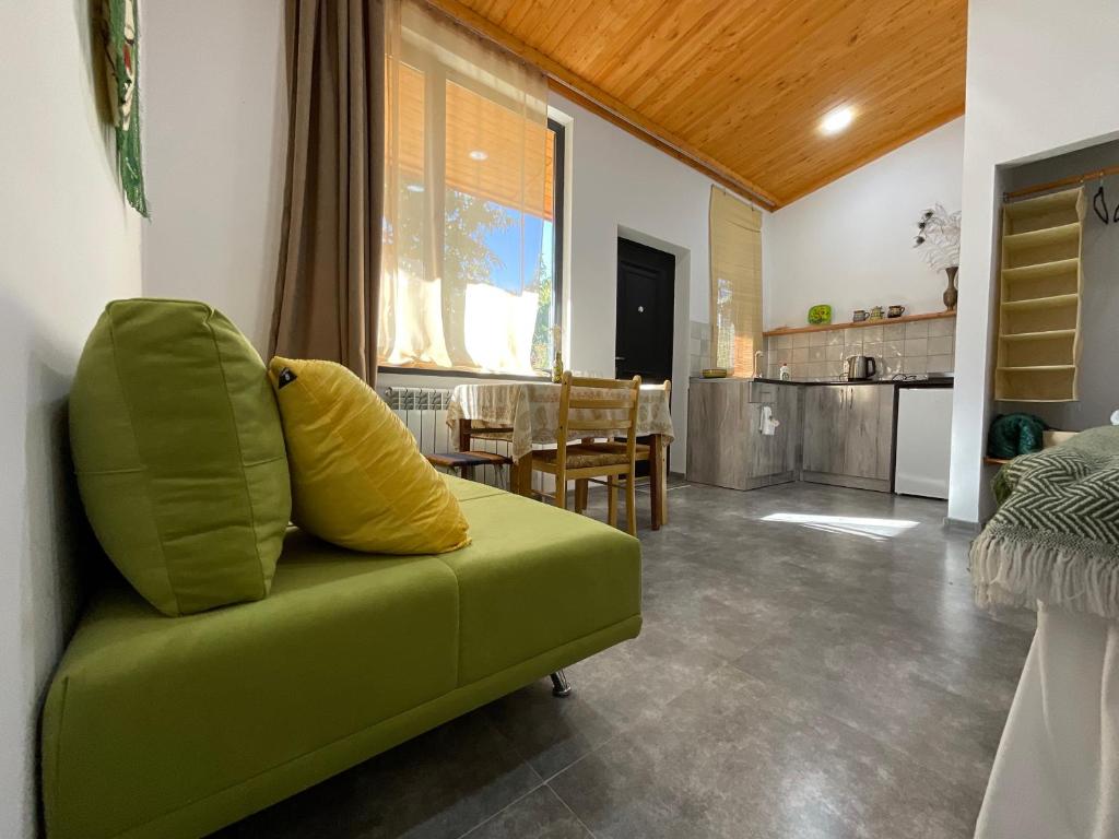 Art Rooms Garni B&B photo 1