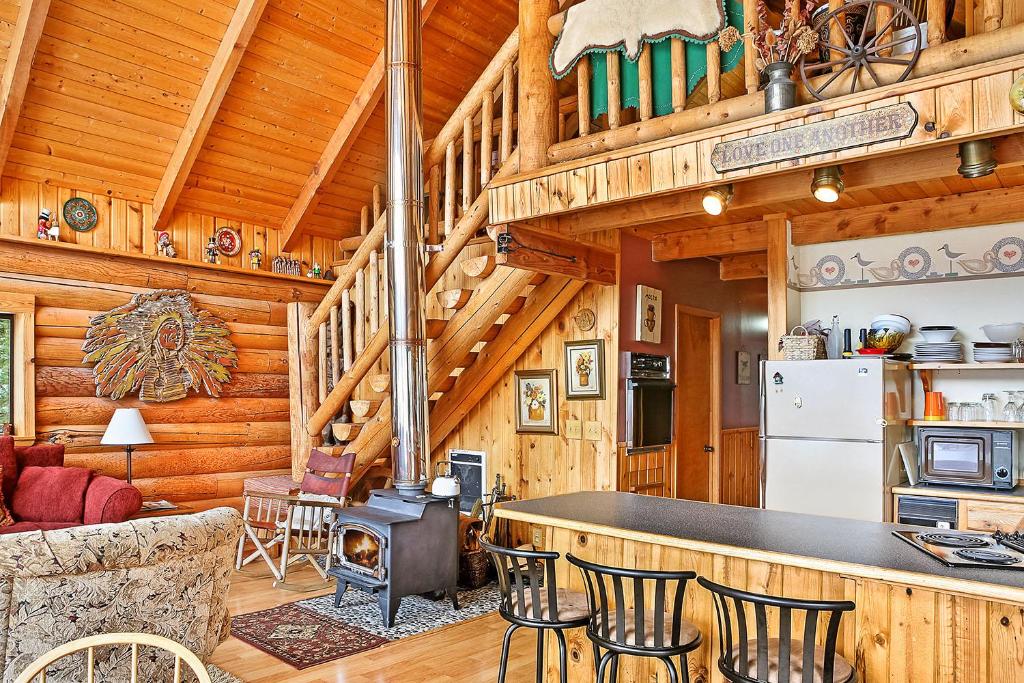 Marie's Cabin photo 2