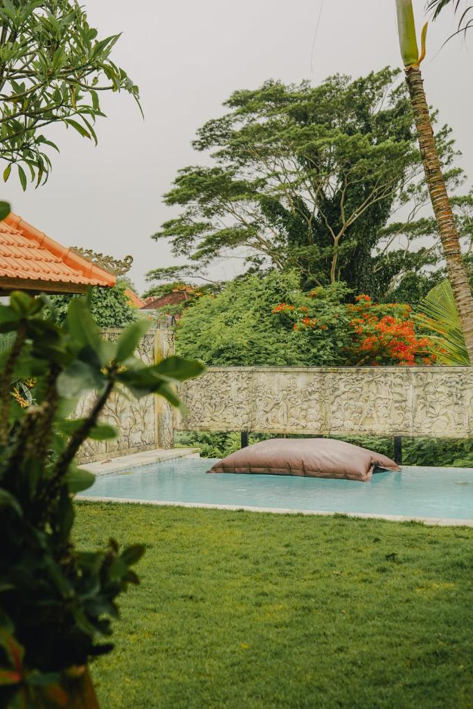 Tropical Villa Indah - Private Jungle Oasis with Pool & Views photo 2