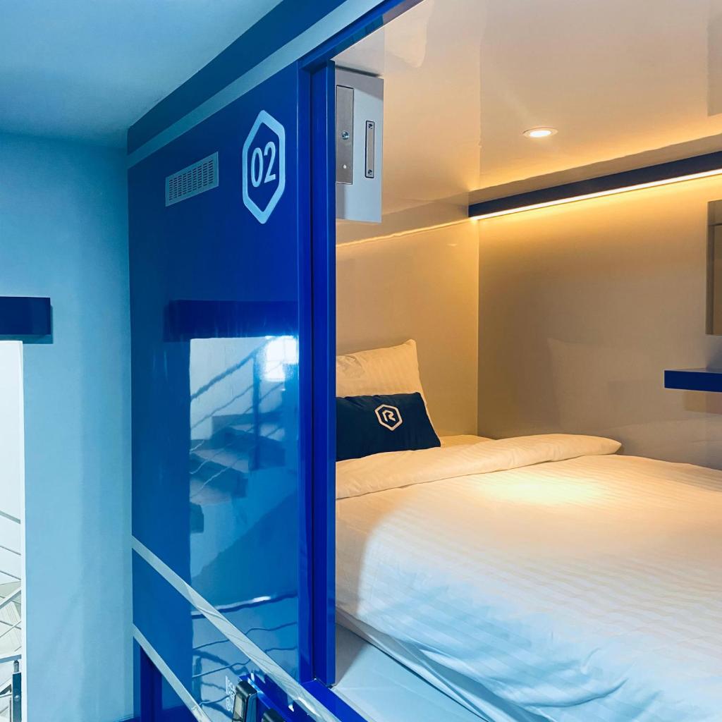 Rosalyne Sleepbox Yogyakarta photo 3