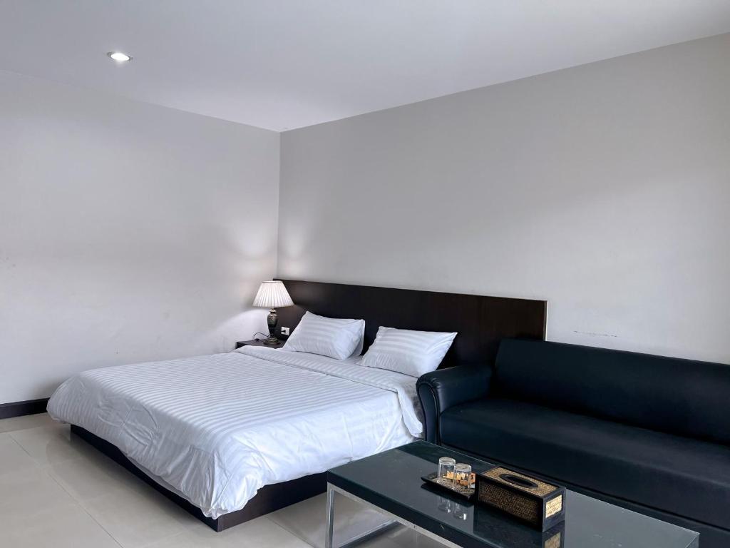 Tongyang House Serviced Apartment - Tap to explore photos
