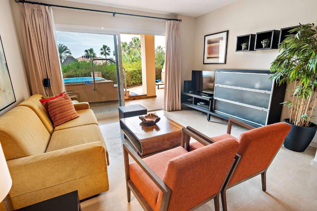 Wyndham Grand Costa del Sol - Tap to explore photos