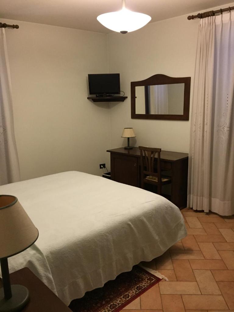 Hotel Ristorante Il Cavaliere photo 3