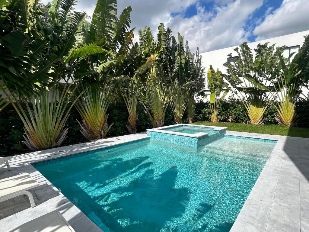 Topo Encanto - Designer Villa, Sundrenched Paradise! image