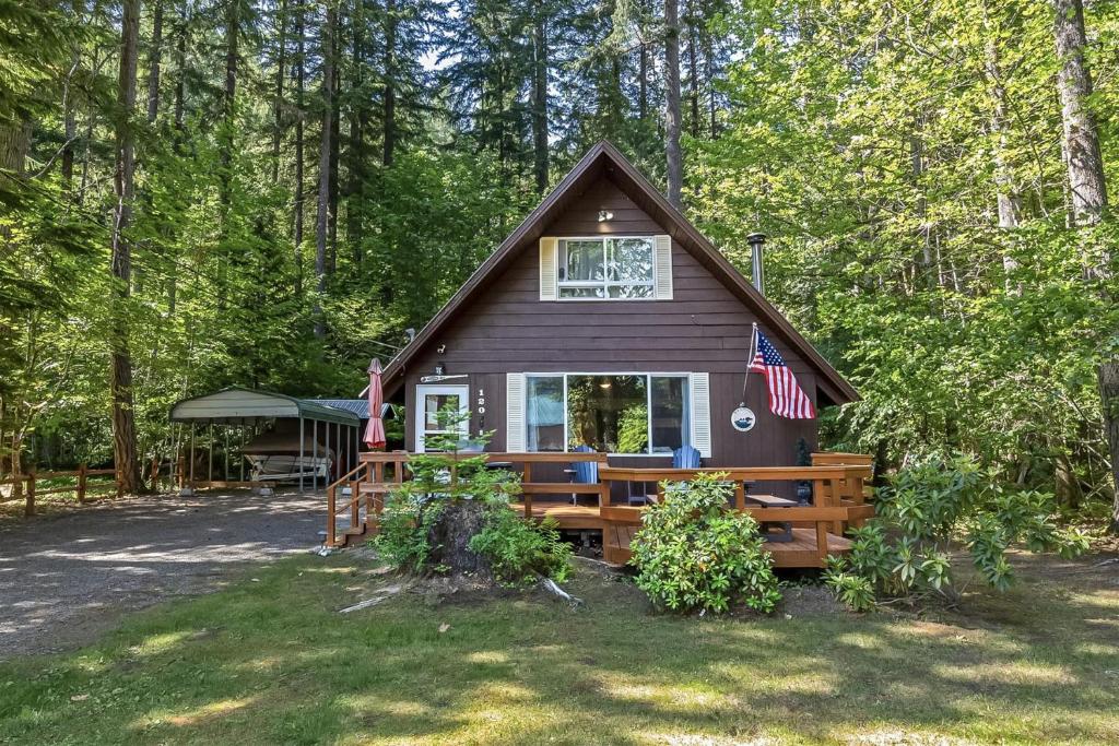 Elk Country Cabin image