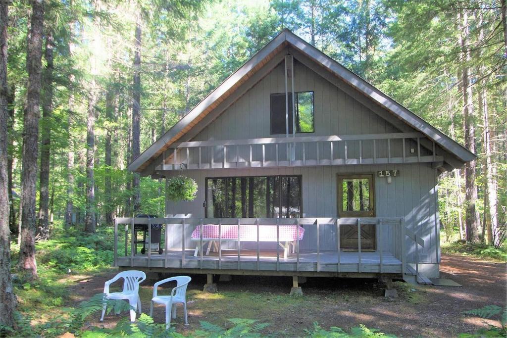 Rainier Retreat image