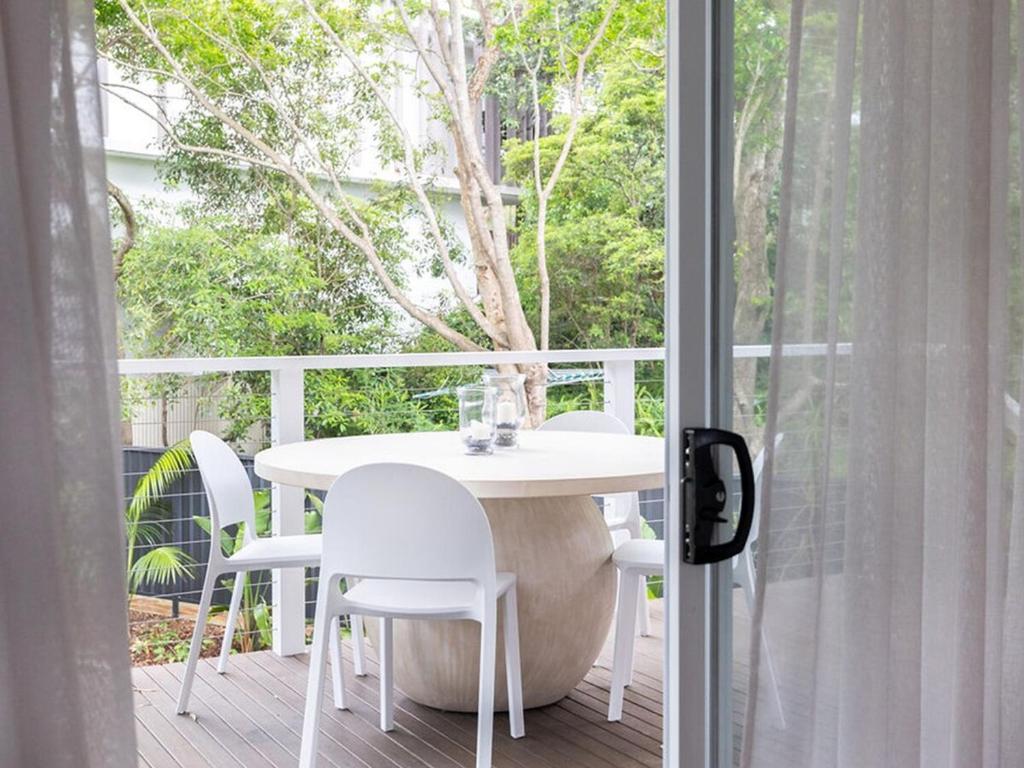 Pavilion Beach House photo 2