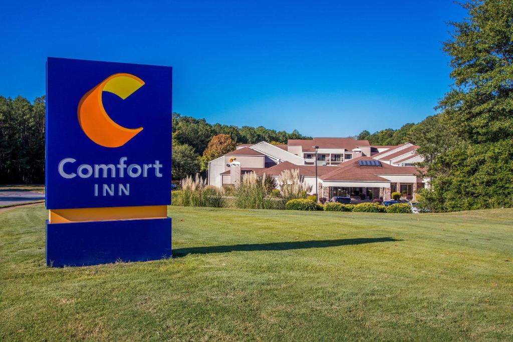 Comfort Inn Roswell-Dunwoody image