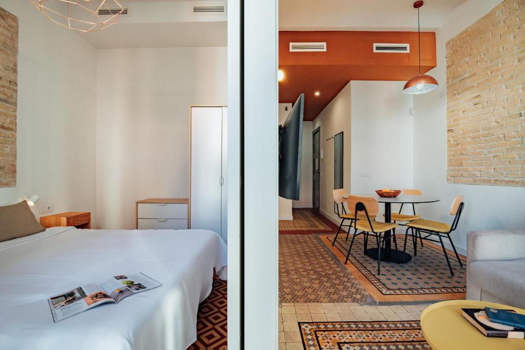 Design Apartments by Olala Homes Room Type - One-Bedroom Apartment with Balcony