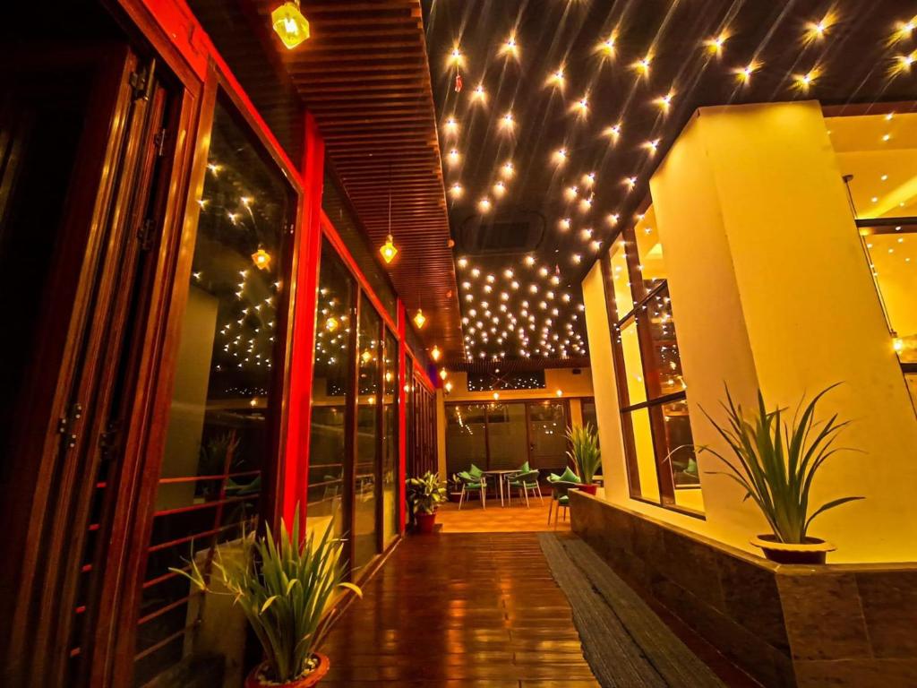 Royal Pearl Suites photo 1
