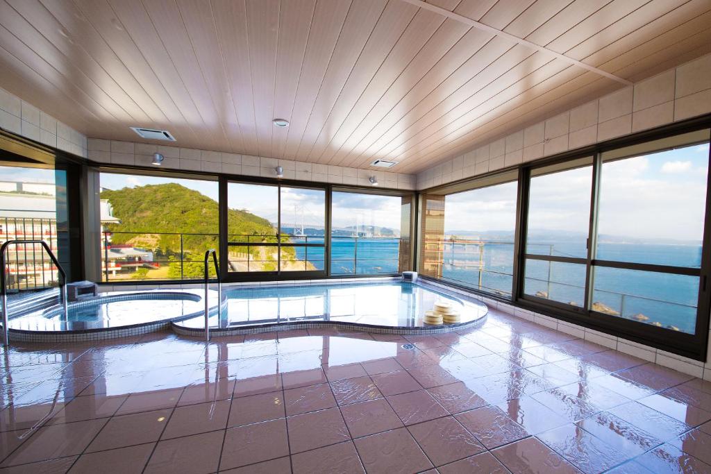 Seaside Hotel Taimaru Kaigetsu photo 4