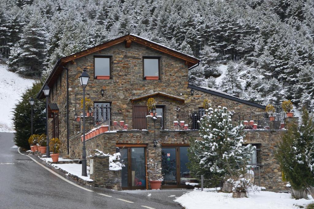 {
  "en-gb": "Hotel Parador de Canolich - Only Adults"
}