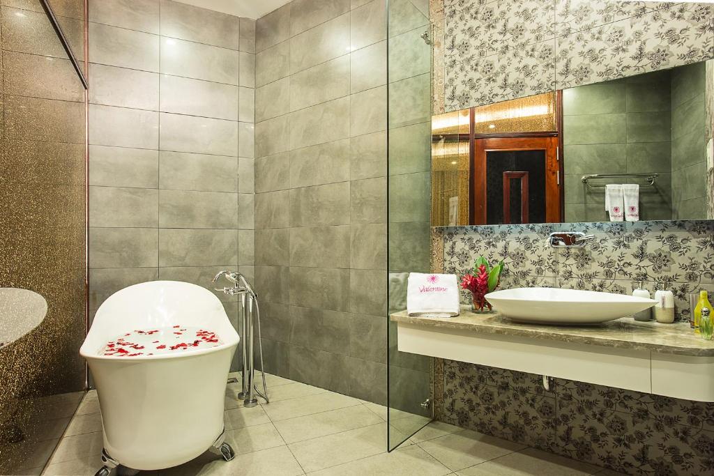 Двухместный (Двухместный номер Делюкс с 1 кроватью), Valentine Hotel