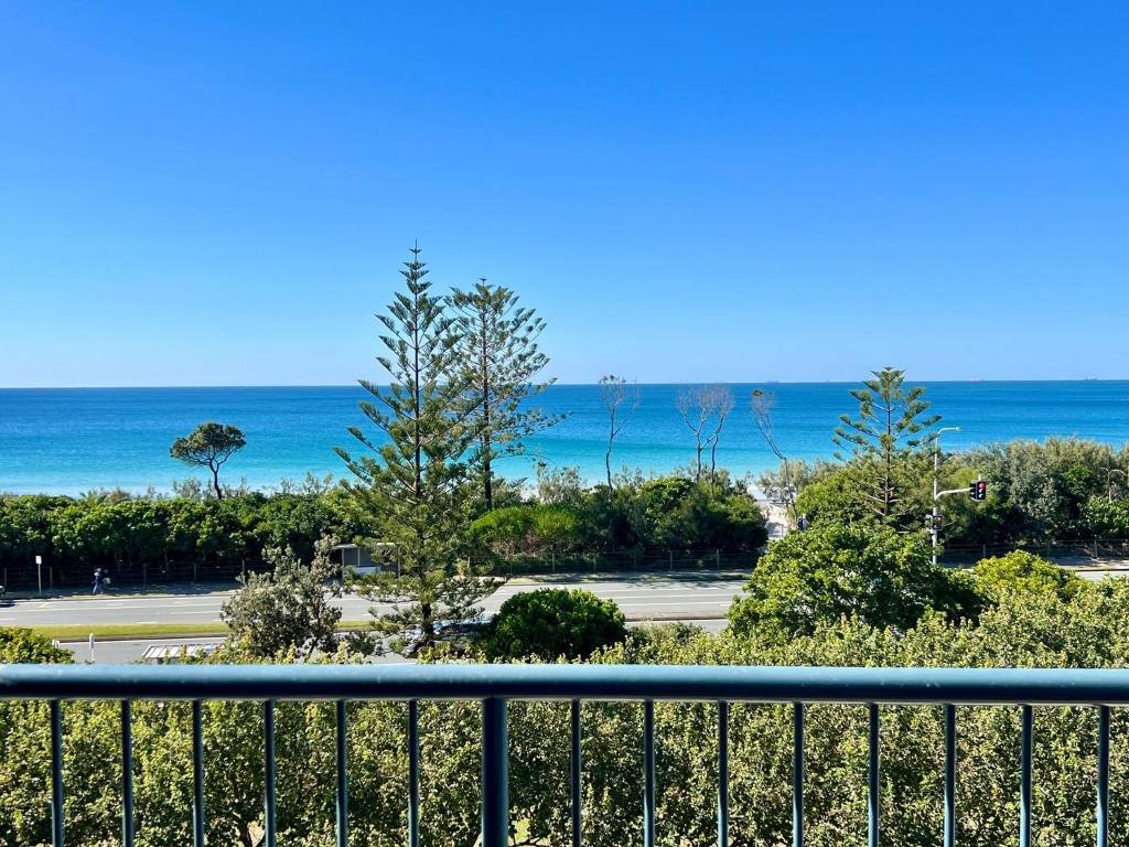 Alex Beachfront Apartment photo 1