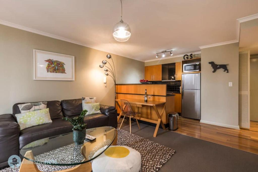 Surry Hills with views pool gym plus parking photo 1