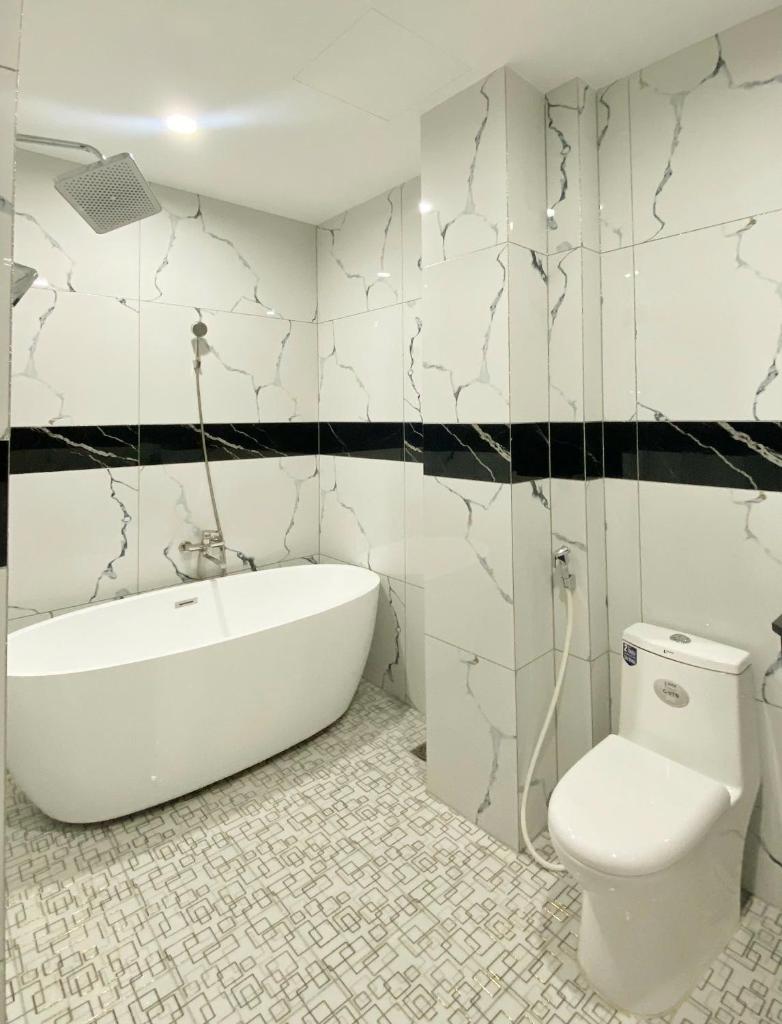 Thanh Binh Premium Hotel - Tap to explore photos