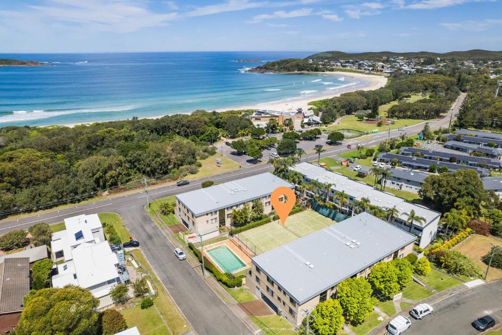 The Dunes 8,38 Marine Dr - complex pool, tennis court and Wi-Fi