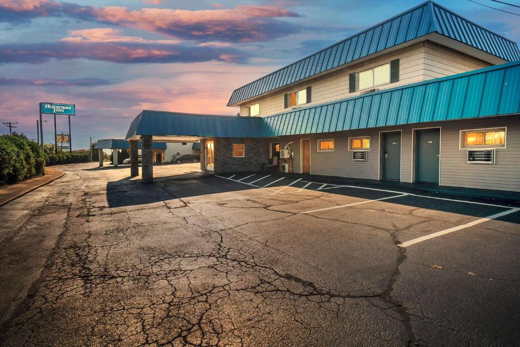 Rodeway Inn Moosic - Scranton image