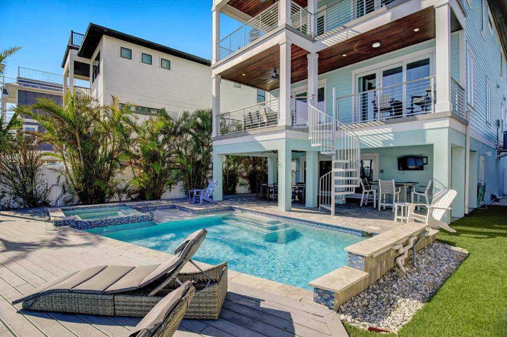 Bayfront Retreat image