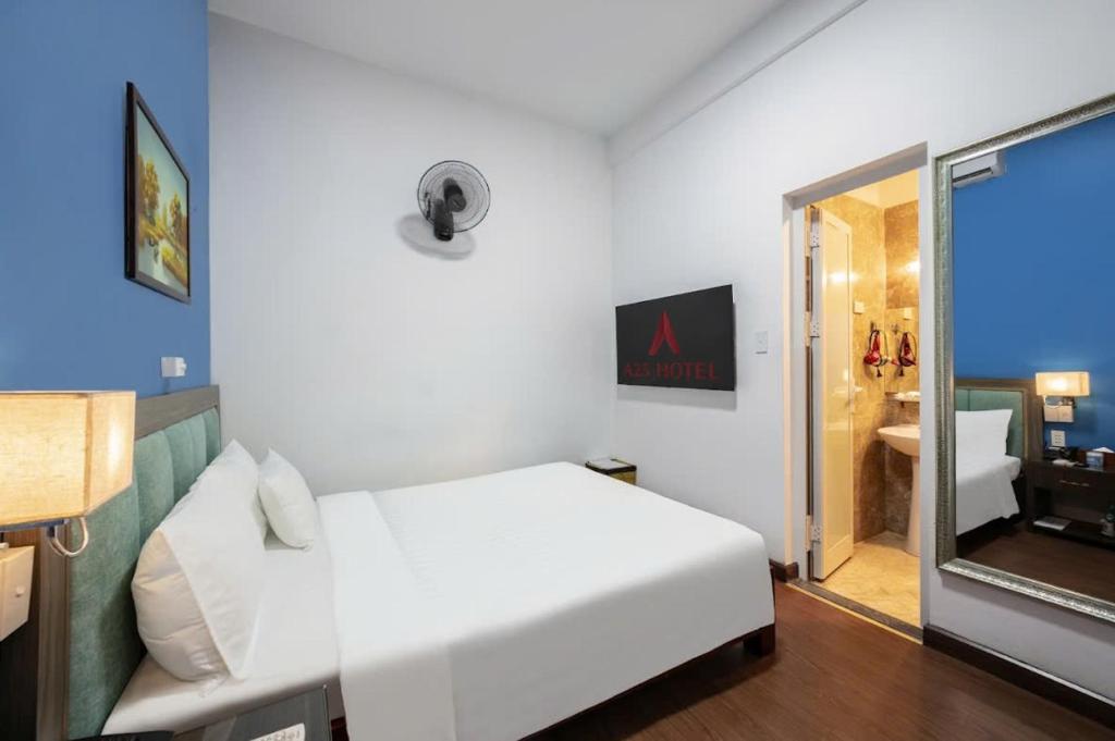 A25 Hotel - Hoang Quoc Viet - Tap to explore photos