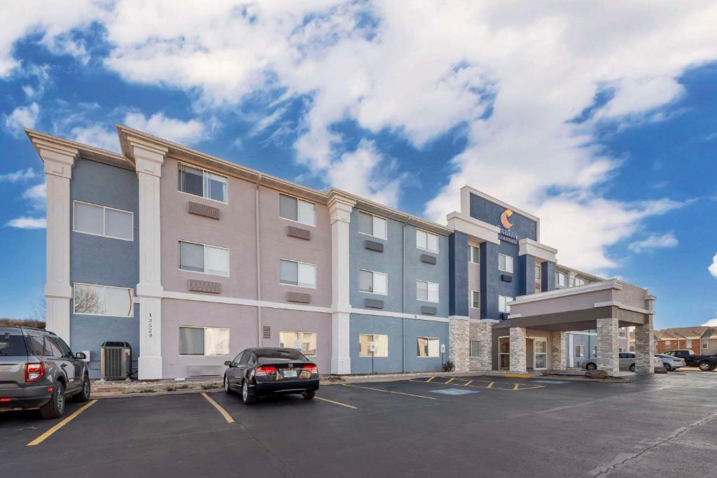 Quail Springs Inn & Suites image