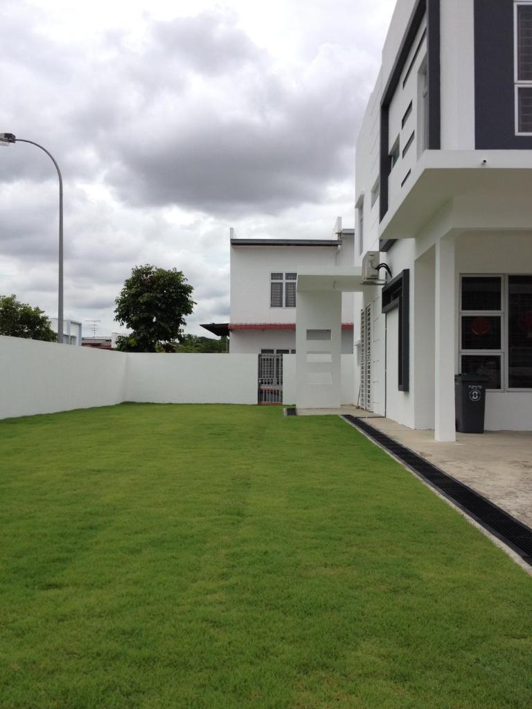 Comfort Holiday Home @ Bukit Indah photo 1