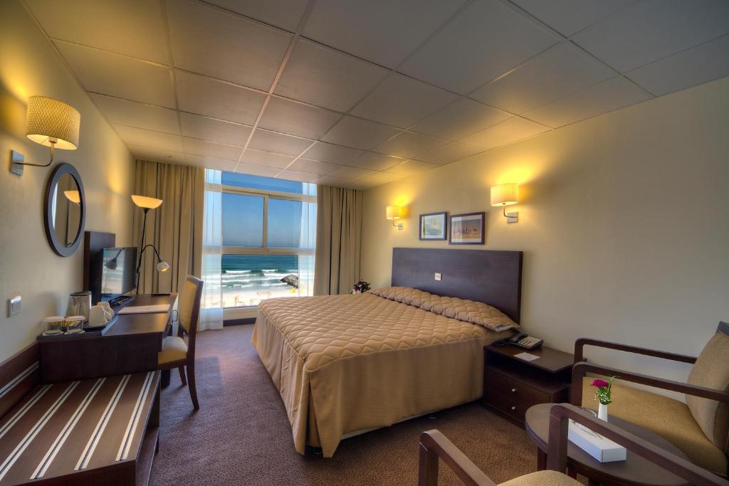 Одноместный (Одноместный номер Делюкс с видом на море), Отель Ajman Beach Hotel