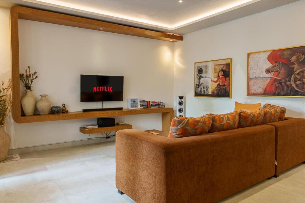 Villa Orange 2BR Seminyak by Exotic Bali Properties photo 1