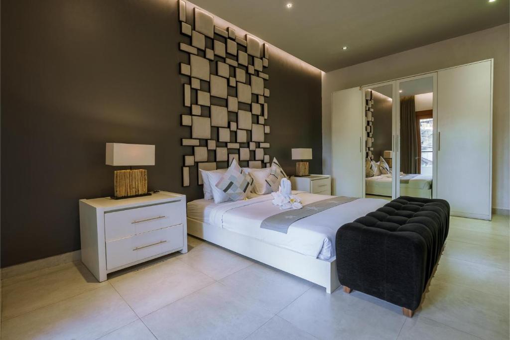 Villa Orange 2BR Seminyak by Exotic Bali Properties photo 4