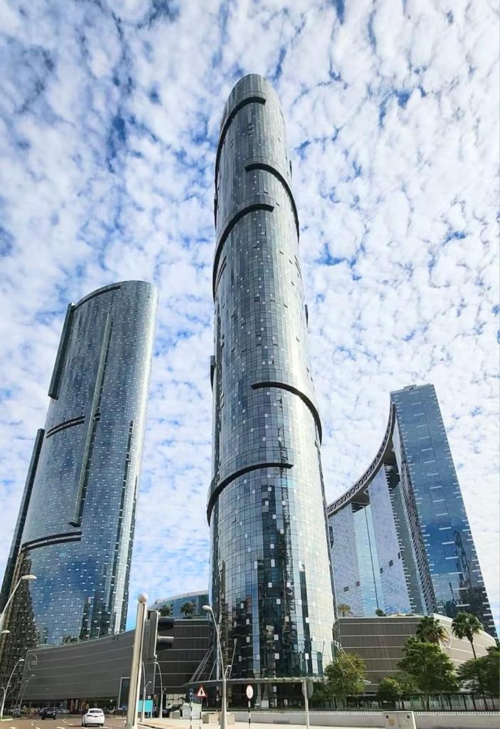 Sea Breeze 1BR in Luxury Complex with Sea View Pools Gym on Reem Island photo 4