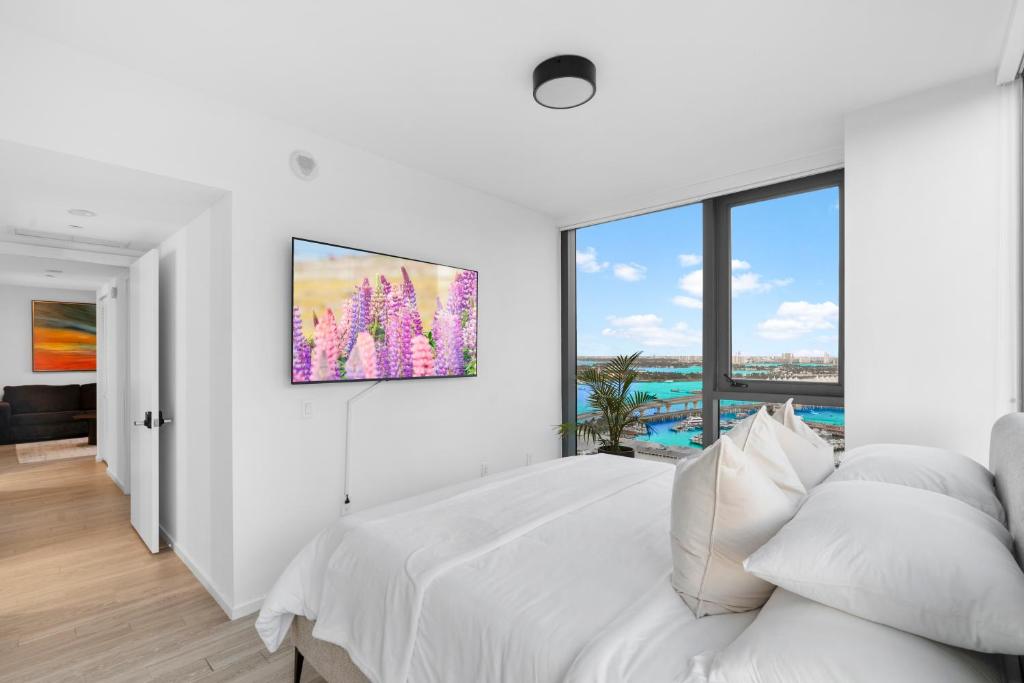 Beautiful 2 beds, 2 bath image