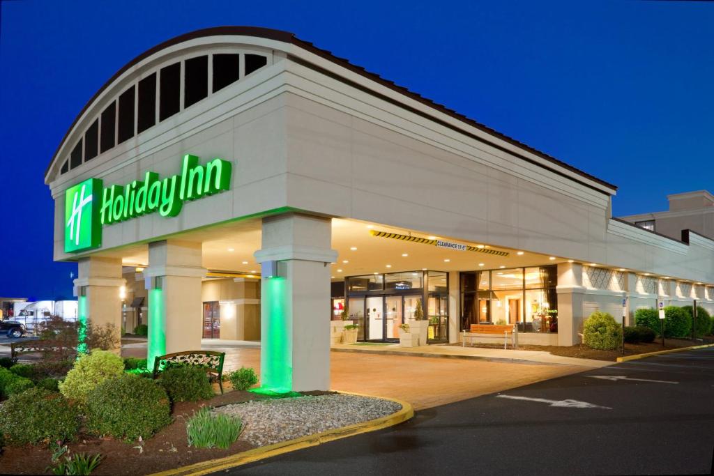 Holiday Inn South Plainfield-Piscataway, an IHG Hotel image