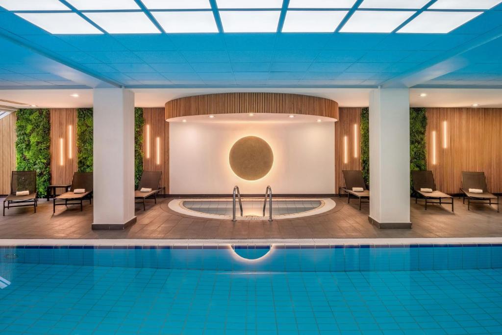 Munich Marriott Hotel - Tap to explore photos