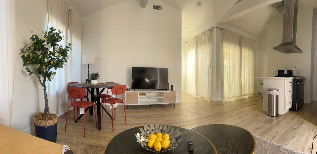 Comfy & calm rooms near I-10, Temple city image