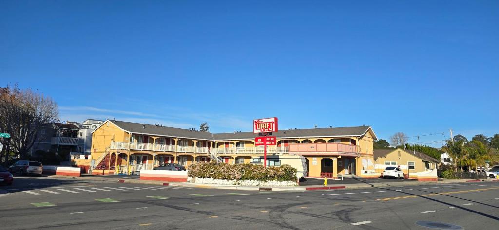 Drift Inn, LLC image