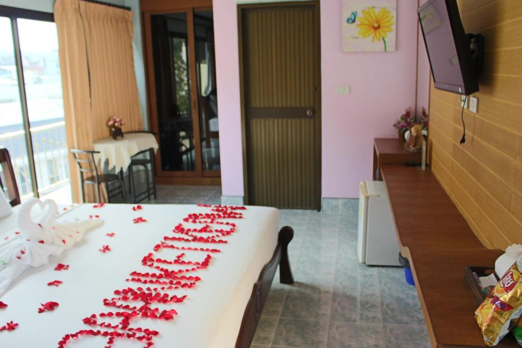 Двухместный (Улучшенный двухместный номер с 1 кроватью), Baan Ketkeaw Guest House 2
