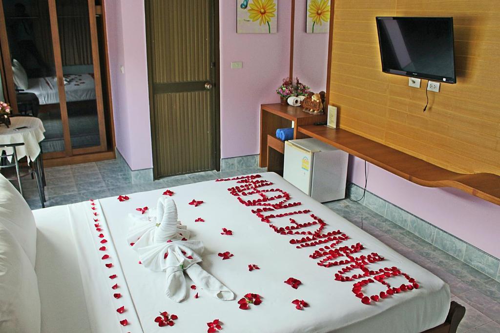 Двухместный (Улучшенный двухместный номер с 1 кроватью), Baan Ketkeaw Guest House 2